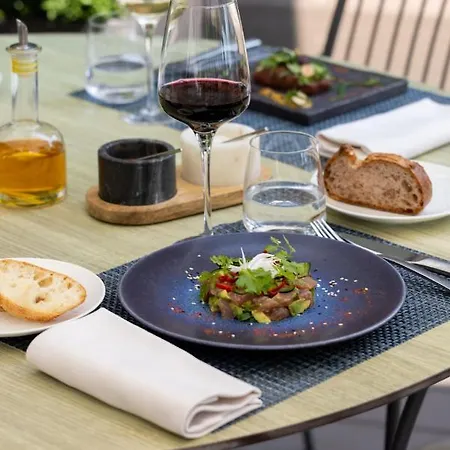 Chateau D'ouchy Hotel 4*