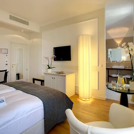 Chateau D'ouchy Otel 4*