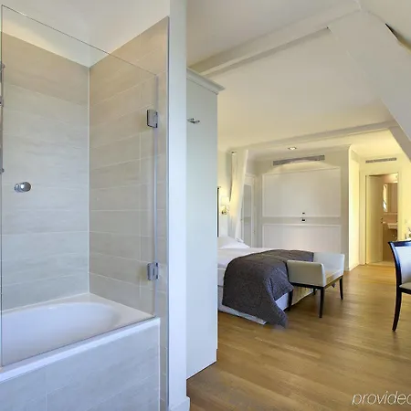 Hotel Chateau D'ouchy 4*