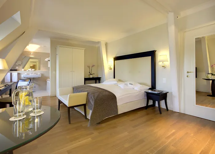 Hotel Château D'ouchy 4*